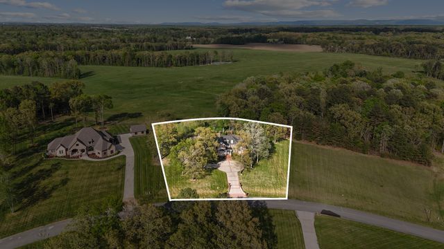 446 Waterford Dr, Manchester, TN 37355