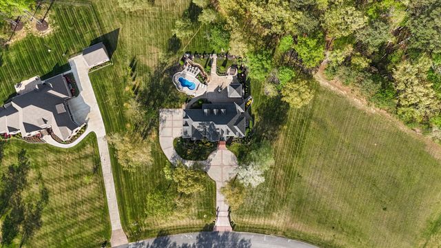 446 Waterford Dr, Manchester, TN 37355