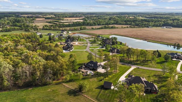 446 Waterford Dr, Manchester, TN 37355