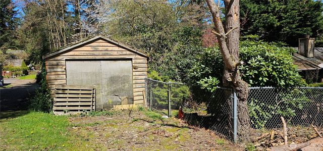 10903 Whitman Avenue N, Seattle, WA 98133