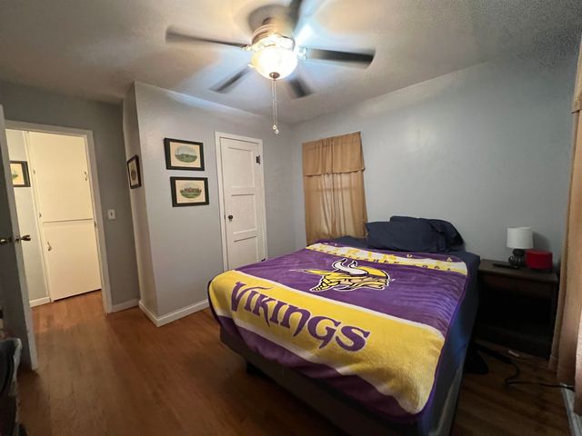 2016 Loomis St, Winfield, KS 67156