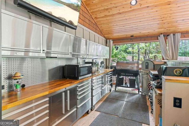 86 Back Trail, Cleveland, GA 30528