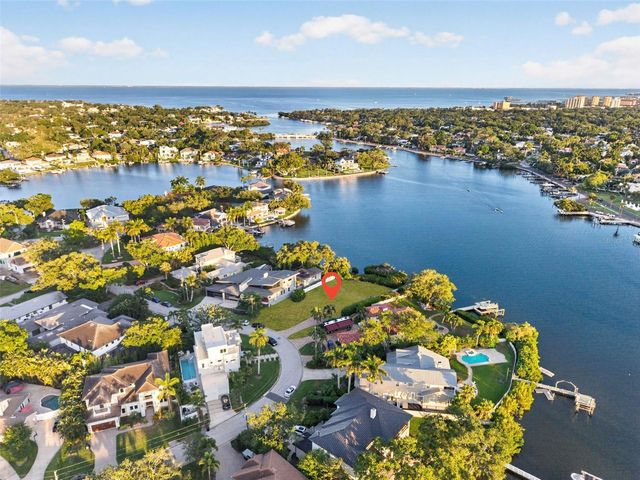 1026 MONTEREY BOULEVARD NE, St Petersburg, FL 33704