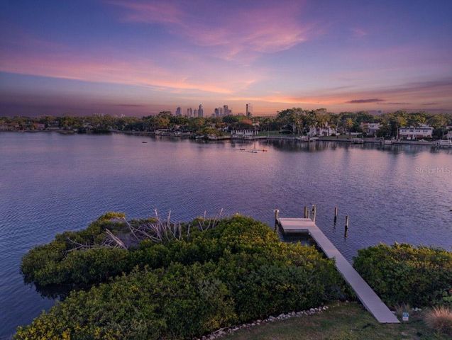 1026 MONTEREY BOULEVARD NE, St Petersburg, FL 33704