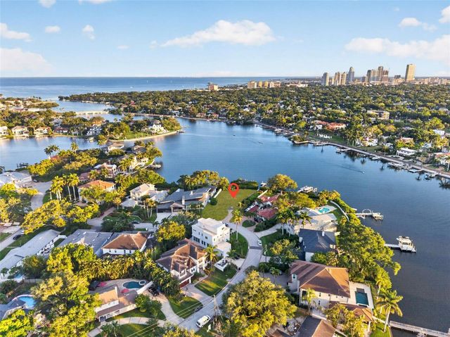 1026 MONTEREY BOULEVARD NE, St Petersburg, FL 33704