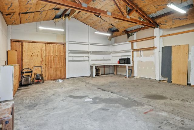 2207 E Gordon Ave, Spokane, WA 99207