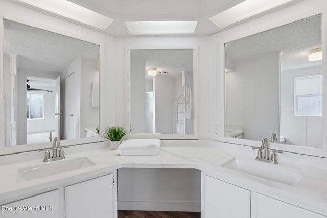 10600 N BENOIT ST, Hayden, ID 83835