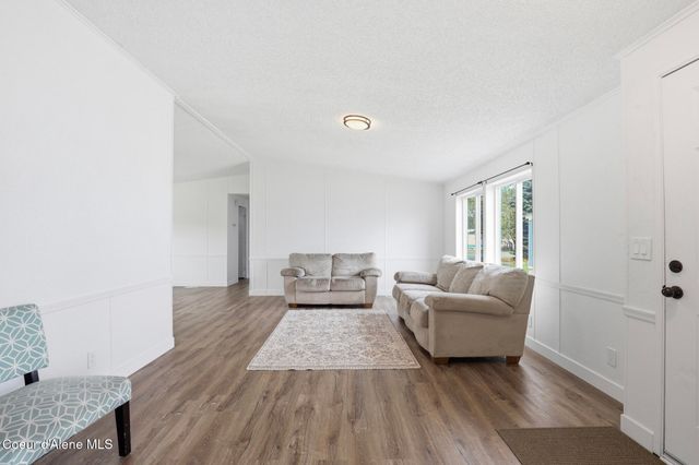 10600 N BENOIT ST, Hayden, ID 83835
