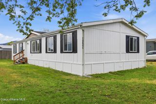 10600 N BENOIT ST, Hayden, ID 83835