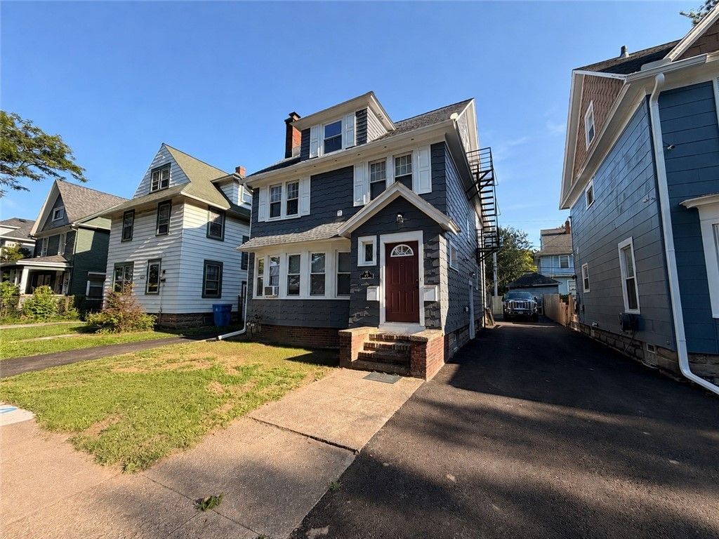 67 Pembroke Street UP, Rochester, NY 14620