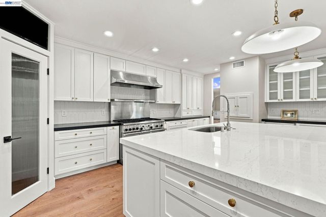 4120 Happy Valley Road, Lafayette, CA 94549