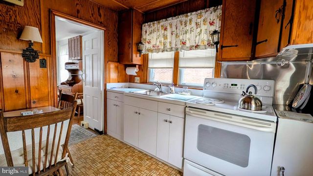 542 CRUM LYNNE RD, Ridley Park, PA 19078