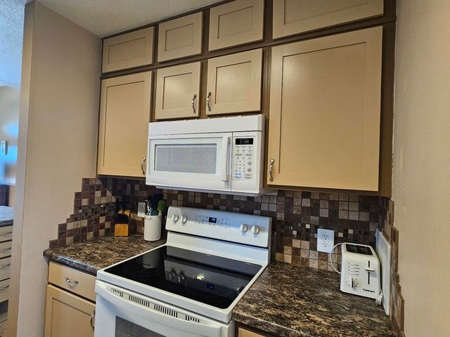 2700 Green Mountain Drive 3, Branson, MO 65616