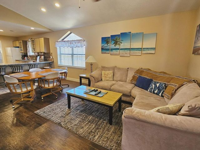 2700 Green Mountain Drive 3, Branson, MO 65616