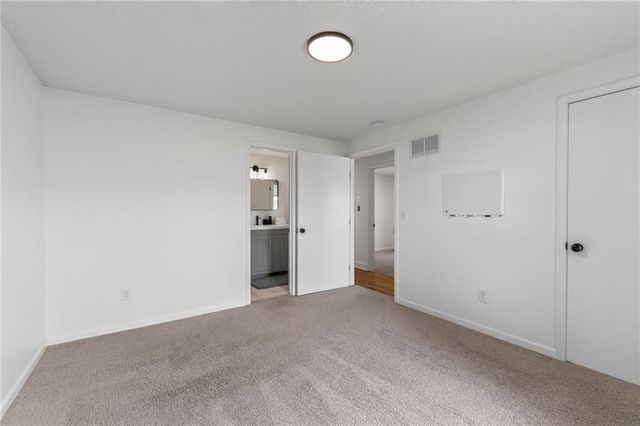 10512 N Oak Trafficway, Kansas City, MO 64155