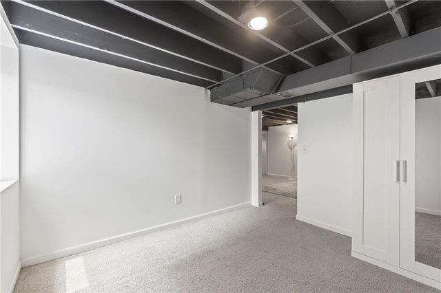 10512 N Oak Trafficway, Kansas City, MO 64155