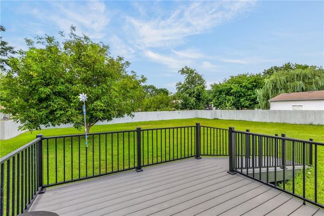 10512 N Oak Trafficway, Kansas City, MO 64155