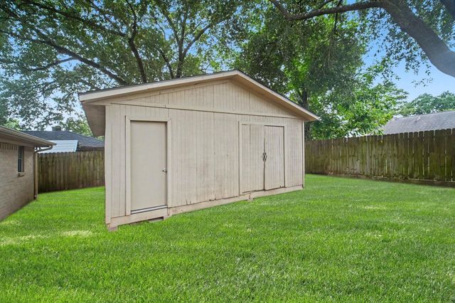 7419 Shady Vale Lane, Houston, TX 77040