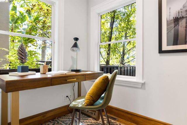 3208 Claremont Ave, Berkeley, CA 94705