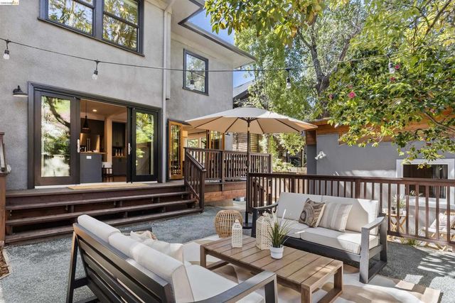 3208 Claremont Ave, Berkeley, CA 94705