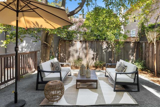 3208 Claremont Ave, Berkeley, CA 94705