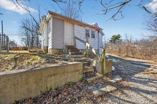 1530 W Arlington Road, Bloomington, IN 47404