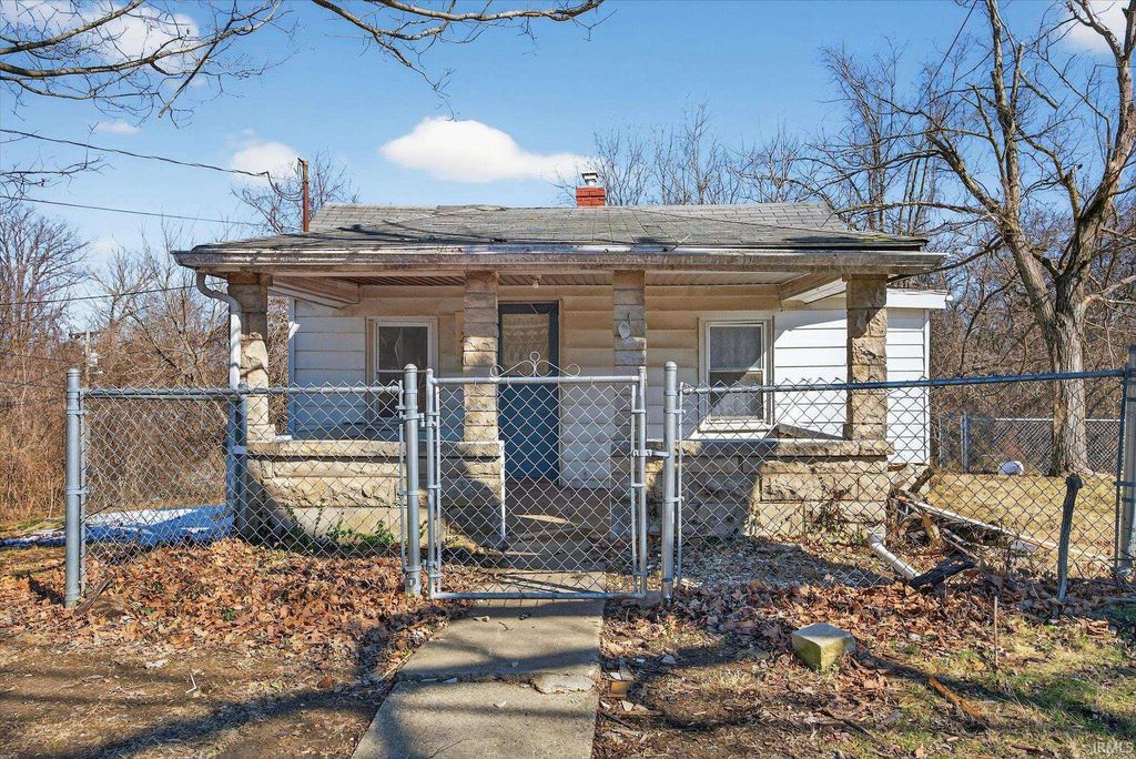 1530 W Arlington Road, Bloomington, IN 47404