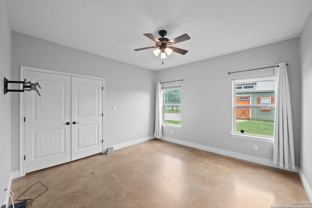 622 N Dickson, Poth, TX 78147