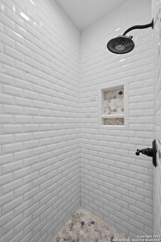 622 N Dickson, Poth, TX 78147