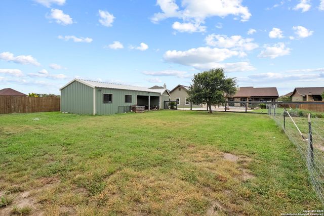 622 N Dickson, Poth, TX 78147