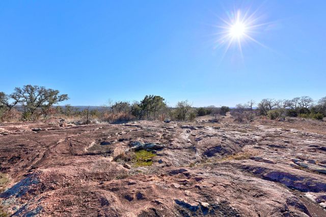 901 Rocky Hollow DR, Burnet, TX 78611
