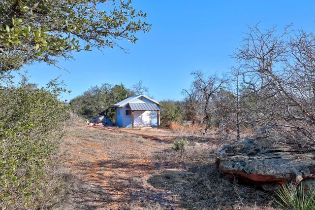 901 Rocky Hollow DR, Burnet, TX 78611