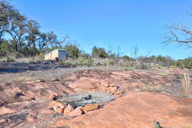 901 Rocky Hollow DR, Burnet, TX 78611