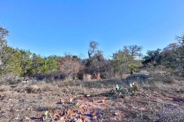 901 Rocky Hollow DR, Burnet, TX 78611