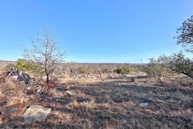 901 Rocky Hollow DR, Burnet, TX 78611
