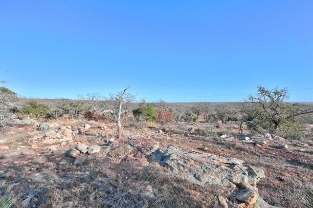 901 Rocky Hollow DR, Burnet, TX 78611