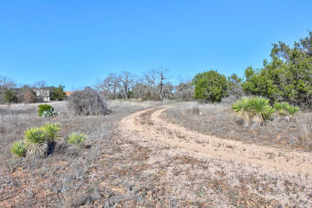 901 Rocky Hollow DR, Burnet, TX 78611