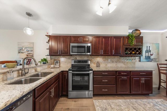 6145 113TH STREET 408, Seminole, FL 33772