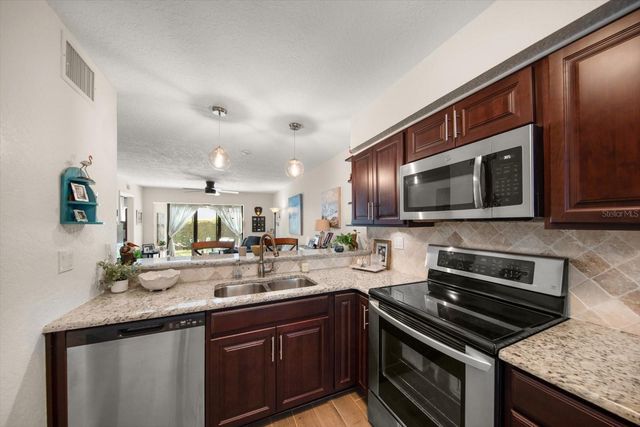 6145 113TH STREET 408, Seminole, FL 33772