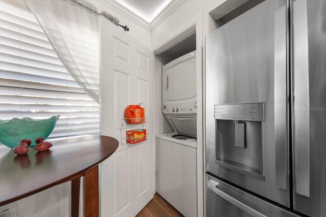 6145 113TH STREET 408, Seminole, FL 33772