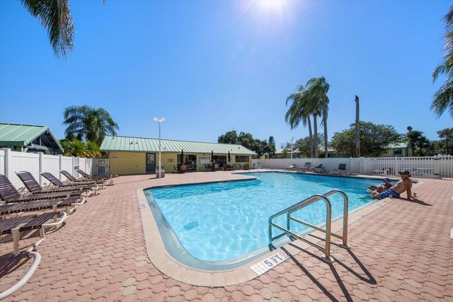6145 113TH STREET 408, Seminole, FL 33772