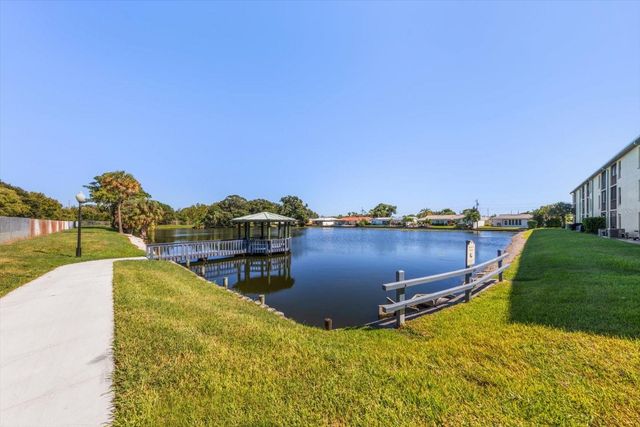 6145 113TH STREET 408, Seminole, FL 33772