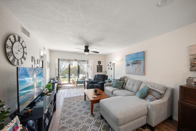 6145 113TH STREET 408, Seminole, FL 33772