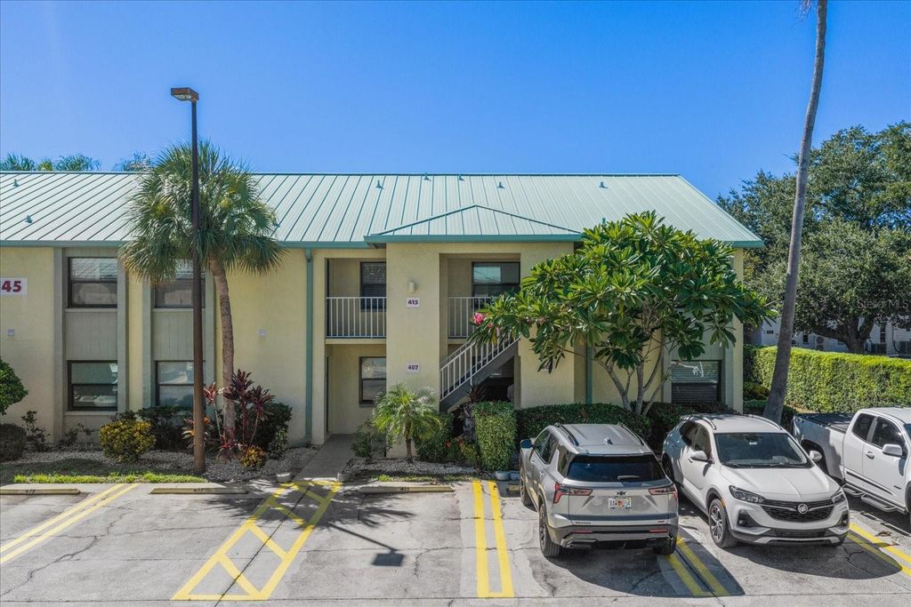 6145 113TH STREET 408, Seminole, FL 33772