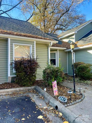 247 5th Avenue NE 8, Hickory, NC 28601