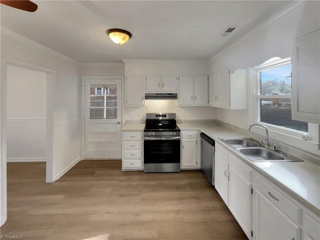 5908 Millstone Lane, Pfafftown, NC 27040