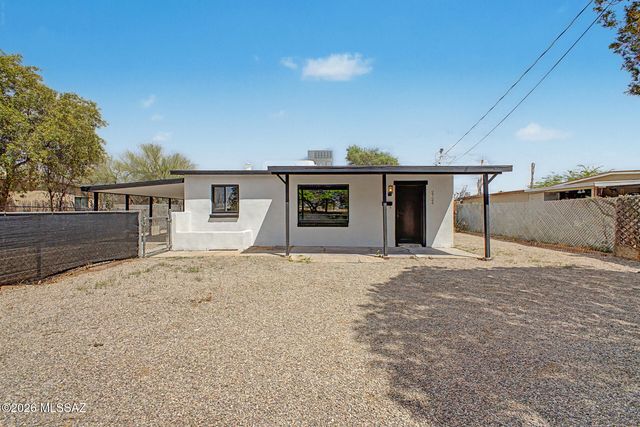 2724 N Eastgate Drive, Tucson, AZ 85712
