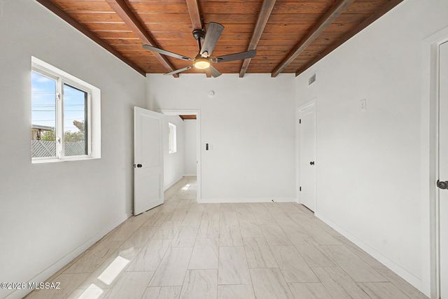 2724 N Eastgate Drive, Tucson, AZ 85712