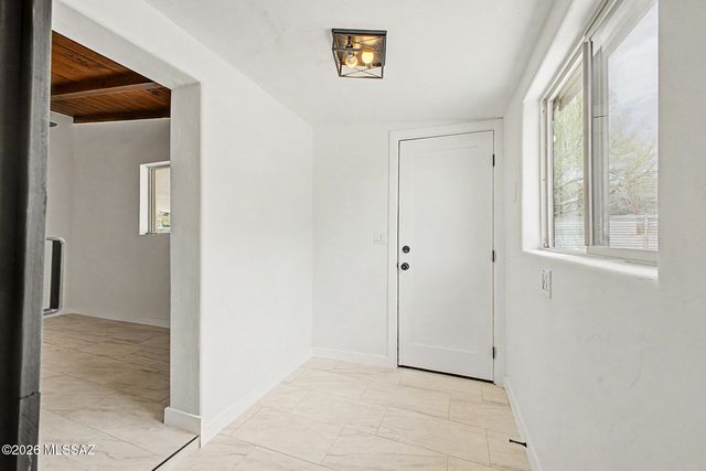 2724 N Eastgate Drive, Tucson, AZ 85712