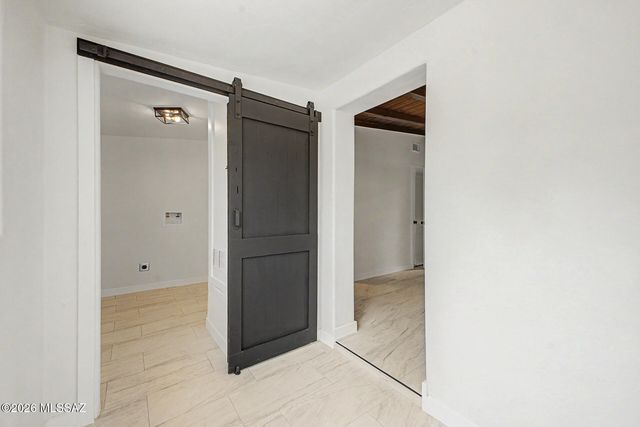 2724 N Eastgate Drive, Tucson, AZ 85712